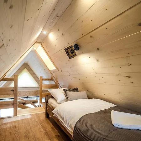 Osada Wierchlove 샬레