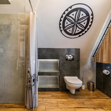 Osada Wierchlove 샬레 부스트리크